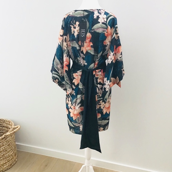 JETS size S Serendipity kaftan/cover up, tropical print on blue background BNWT - Picture 10 of 12